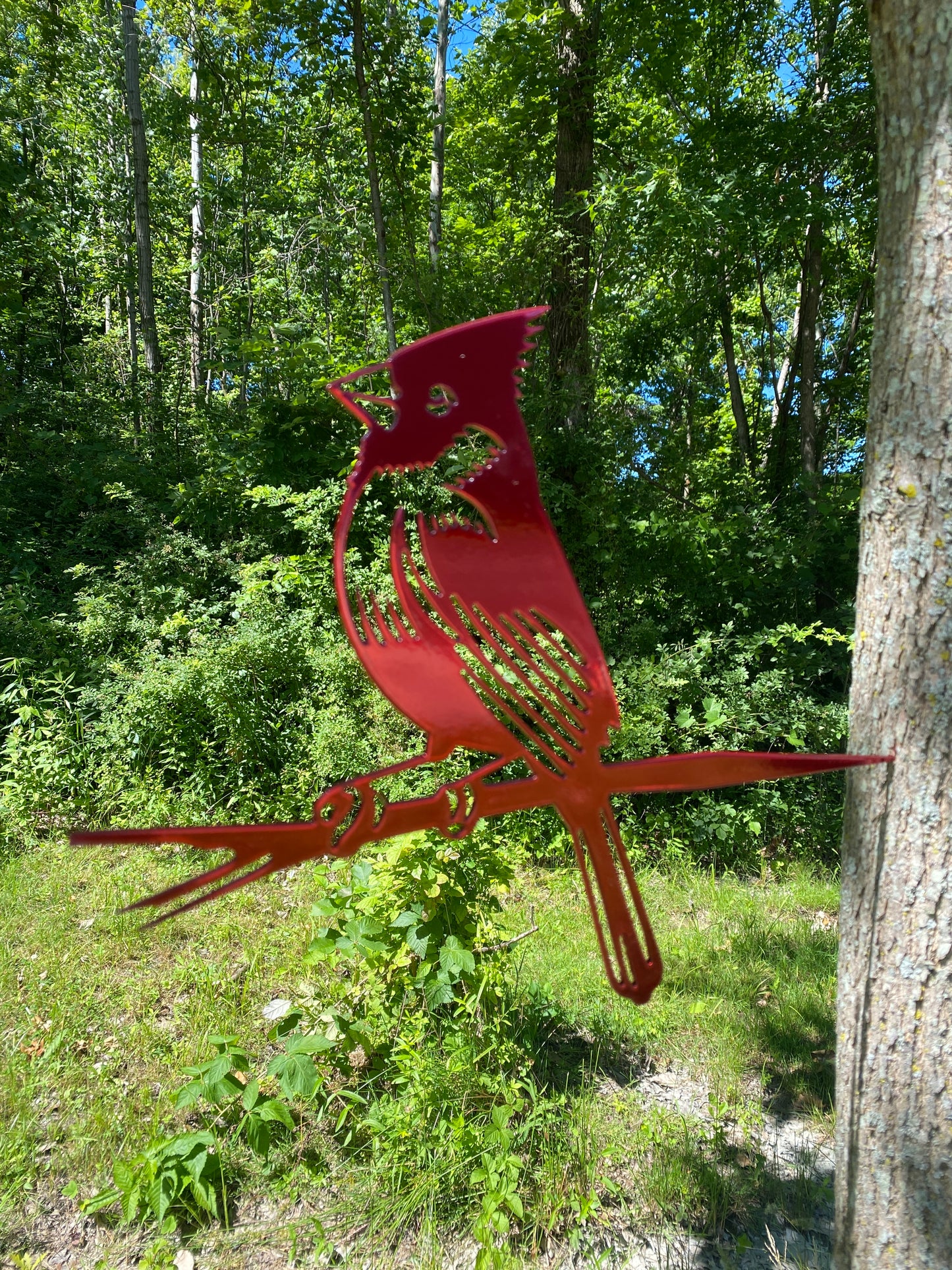 Metal Cardinal Tree Stake -Red Powder-Coated Steel Bird Decoration for Yard and Garden