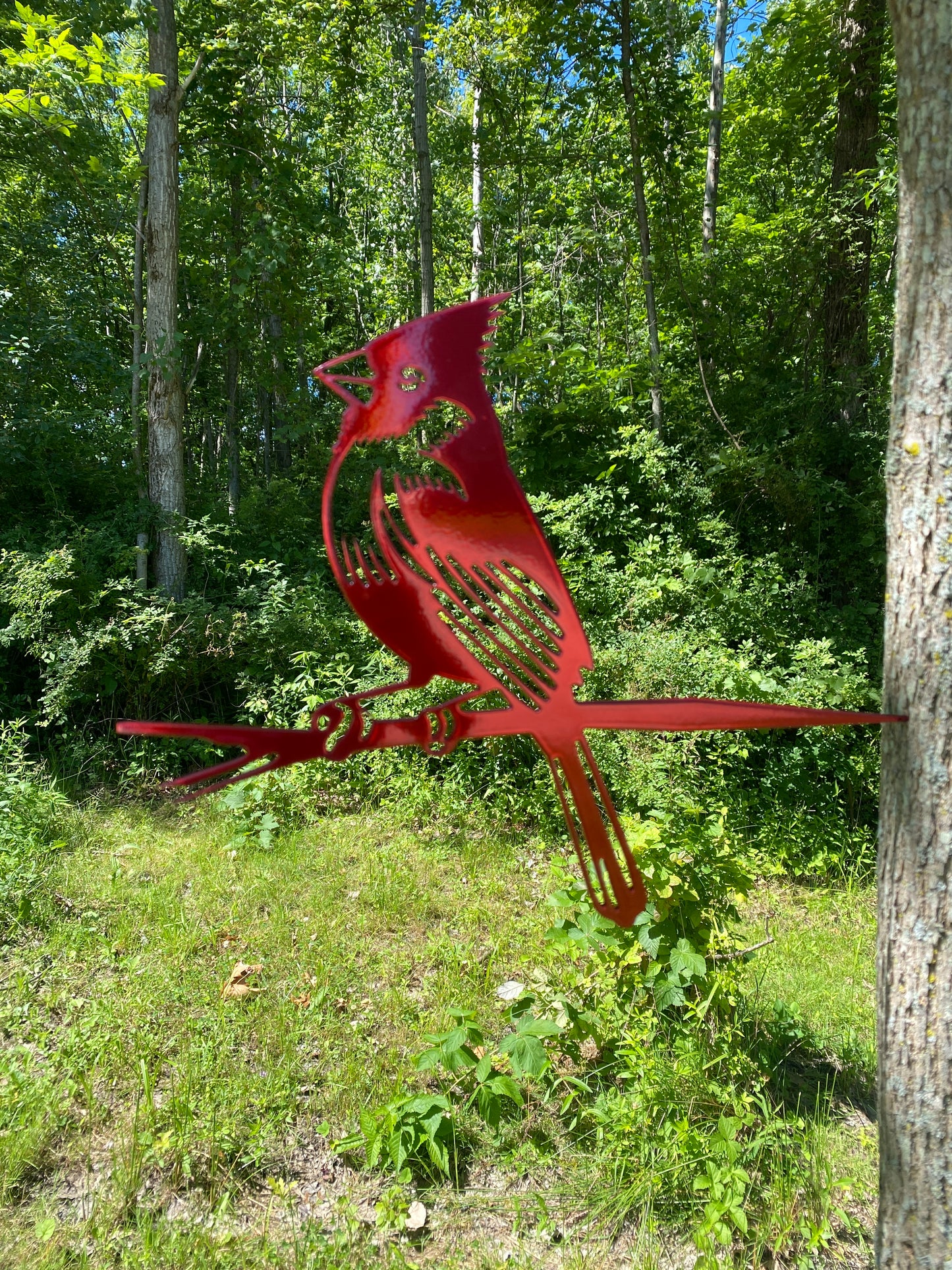 Metal Cardinal Tree Stake -Red Powder-Coated Steel Bird Decoration for Yard and Garden